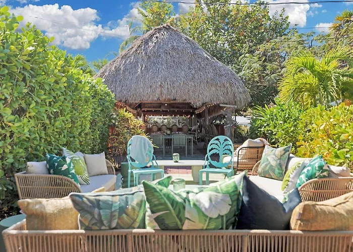 Tropical Cottages